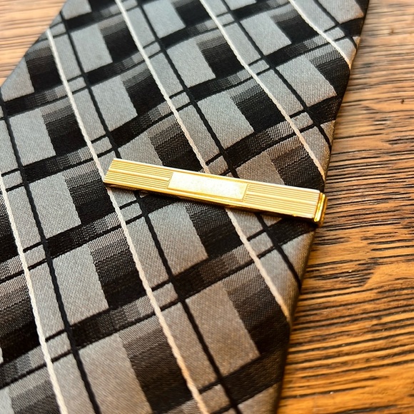 Other - Vintage gold tone tie clip